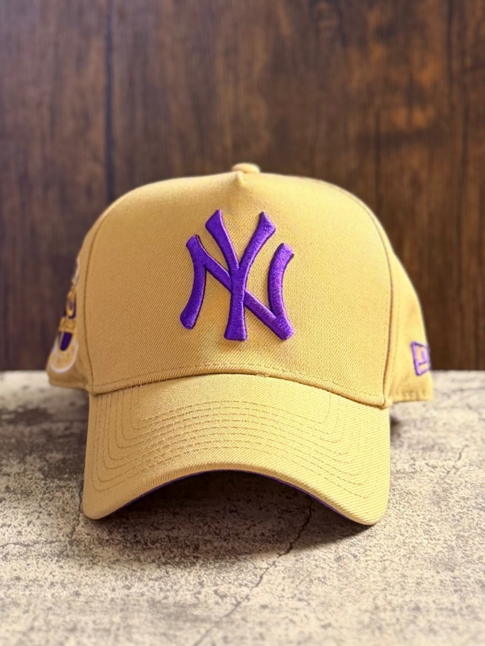 New Era 9FORTY A-Frame NY Yankees 1962 World Series Khaki Purple OSFA
